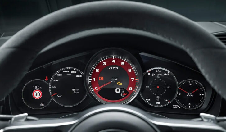 Интерьер Porsche Cayenne GTS