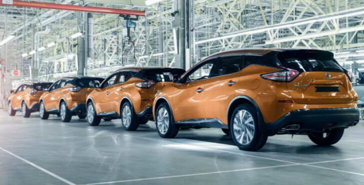 Toyota и Nissan сокращают производство из-за коронавируса и нехватки чипов