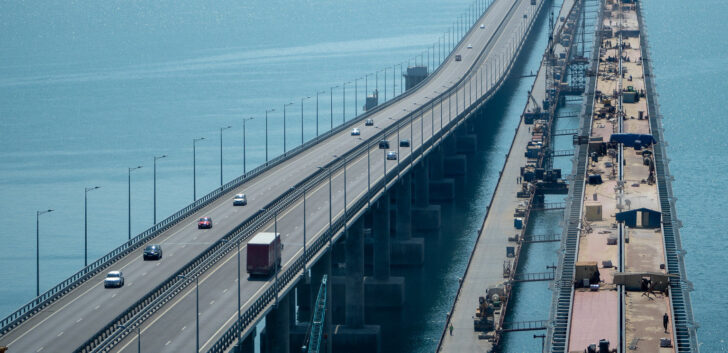 В новогодние праздники по Крымскому мосту проехало более 103 тысяч автомобилей