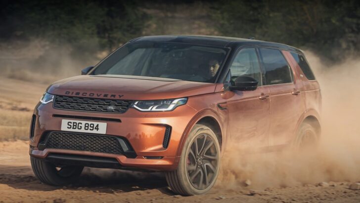 Внедорожник Land Rover Discovery Sport получил в России новую спецверсию Urban Edition