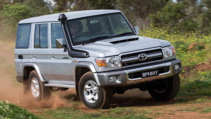 Компания Toyota приостановила продажи классического внедорожника Toyota Land Cruiser