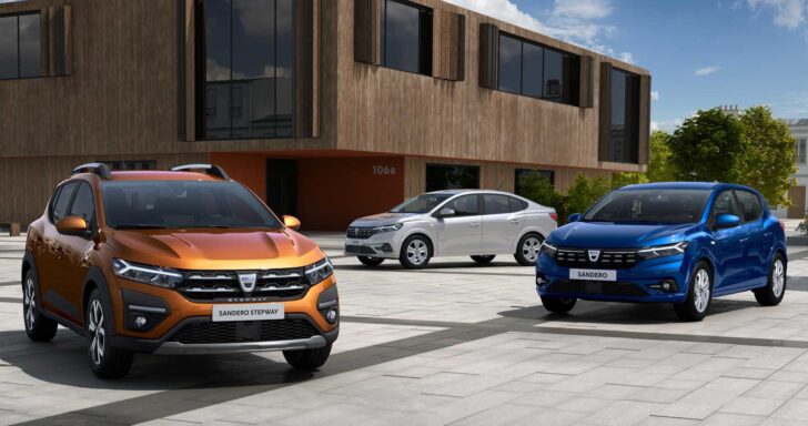 Опубликованы «живые» фото салона новых Renault Logan и Renault Sandero