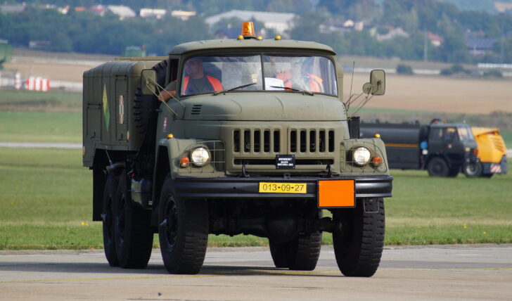 Советский ЗИЛ может вернуться на рынок в виде полноприводного внедорожника на базе Jeep