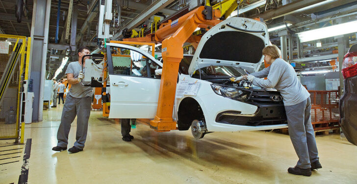 АВТОВАЗ возобновил сборку автомобилей на всех линиях завода в Тольятти