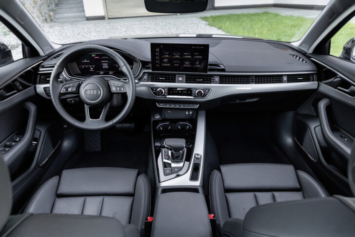 Салон Audi A4