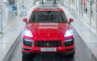 Миллионный Porsche Cayenne