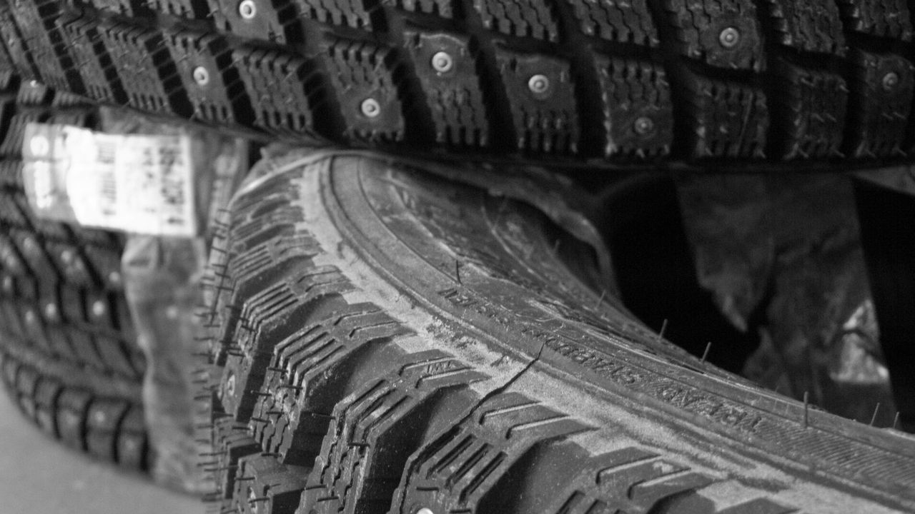 В России переполнены склады с зимними шинами — Автоновости дня