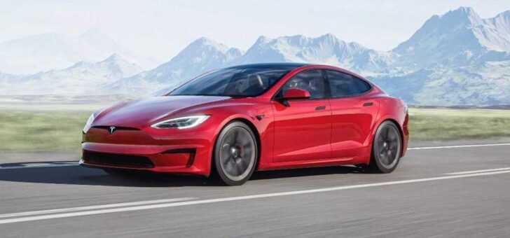 Компания Tesla представила 1034-сильный седан Model S и обновила кроссовер Model X