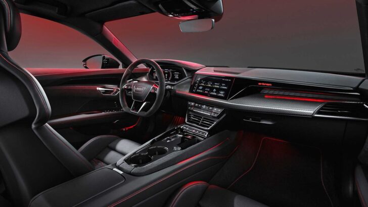 Интерьер Audi e-tron GT