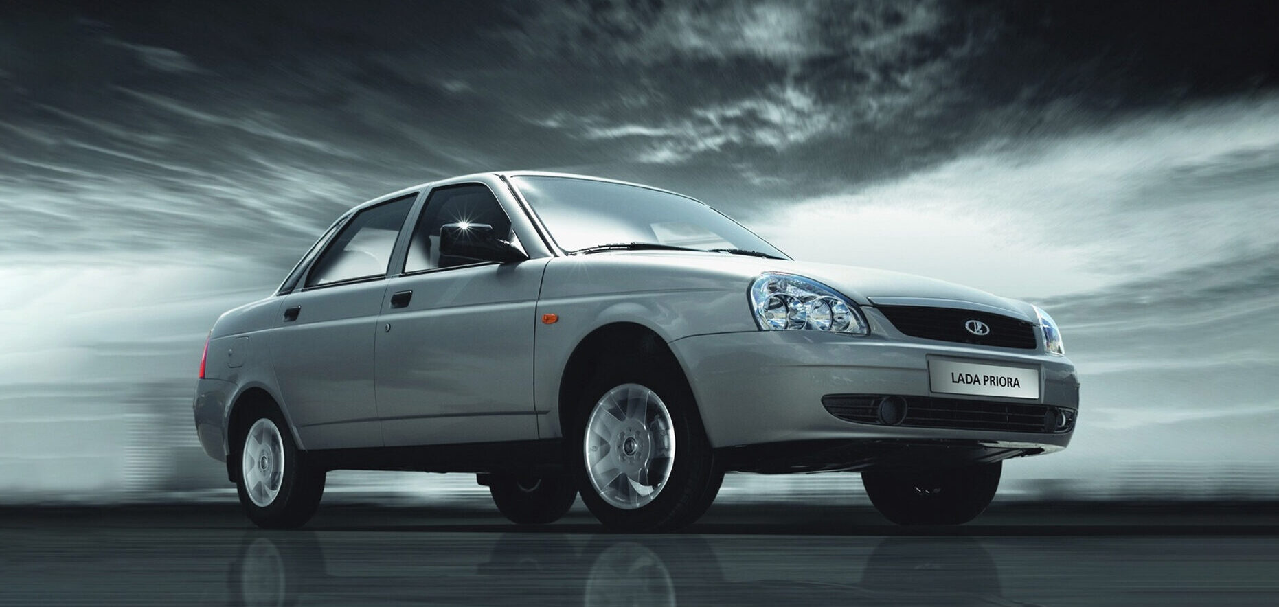 Приора года. Лада Приора 2170. Лада (ВАЗ) Приора седан 2170. ВАЗ (Lada) 2170 Priora.. Лада Приора 2170 седан.