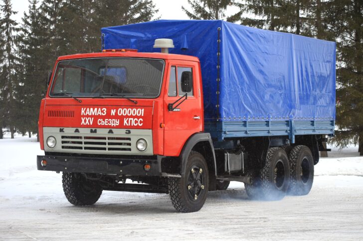 КамАЗ отмечает 45-летие с момента выпуска первого грузовика серии