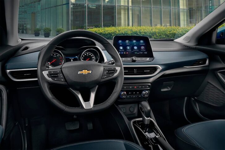 Салон Chevrolet Tracker. Фото Chevrolet Салон Chevrolet Tracker. Фото Chevrolet