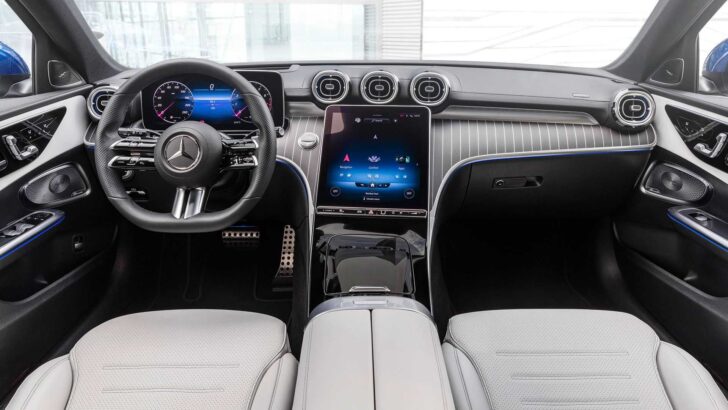 Салон Mercedes-Benz C-Class