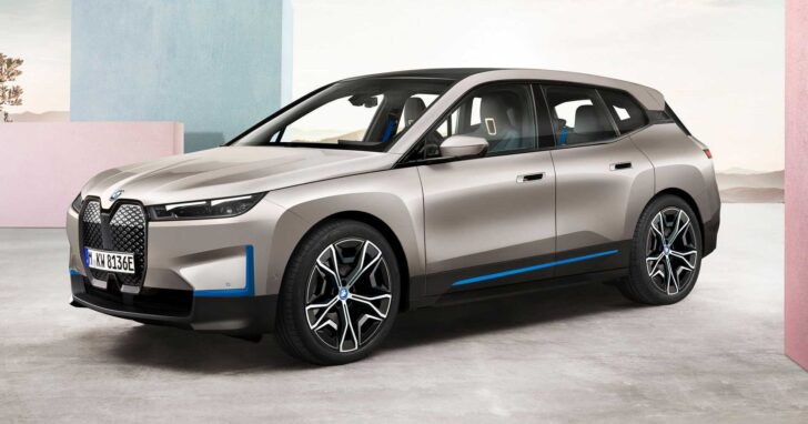 BMW объявила российские цены на новый электрический кроссовер BMW iX