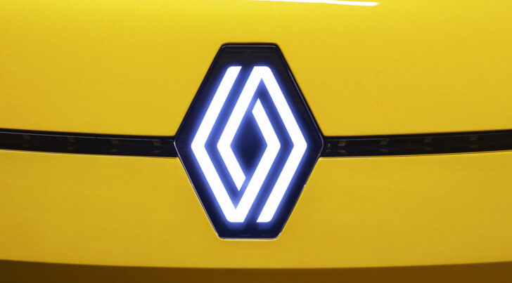 Компания Renault официально представила обновленный логотип бренда
