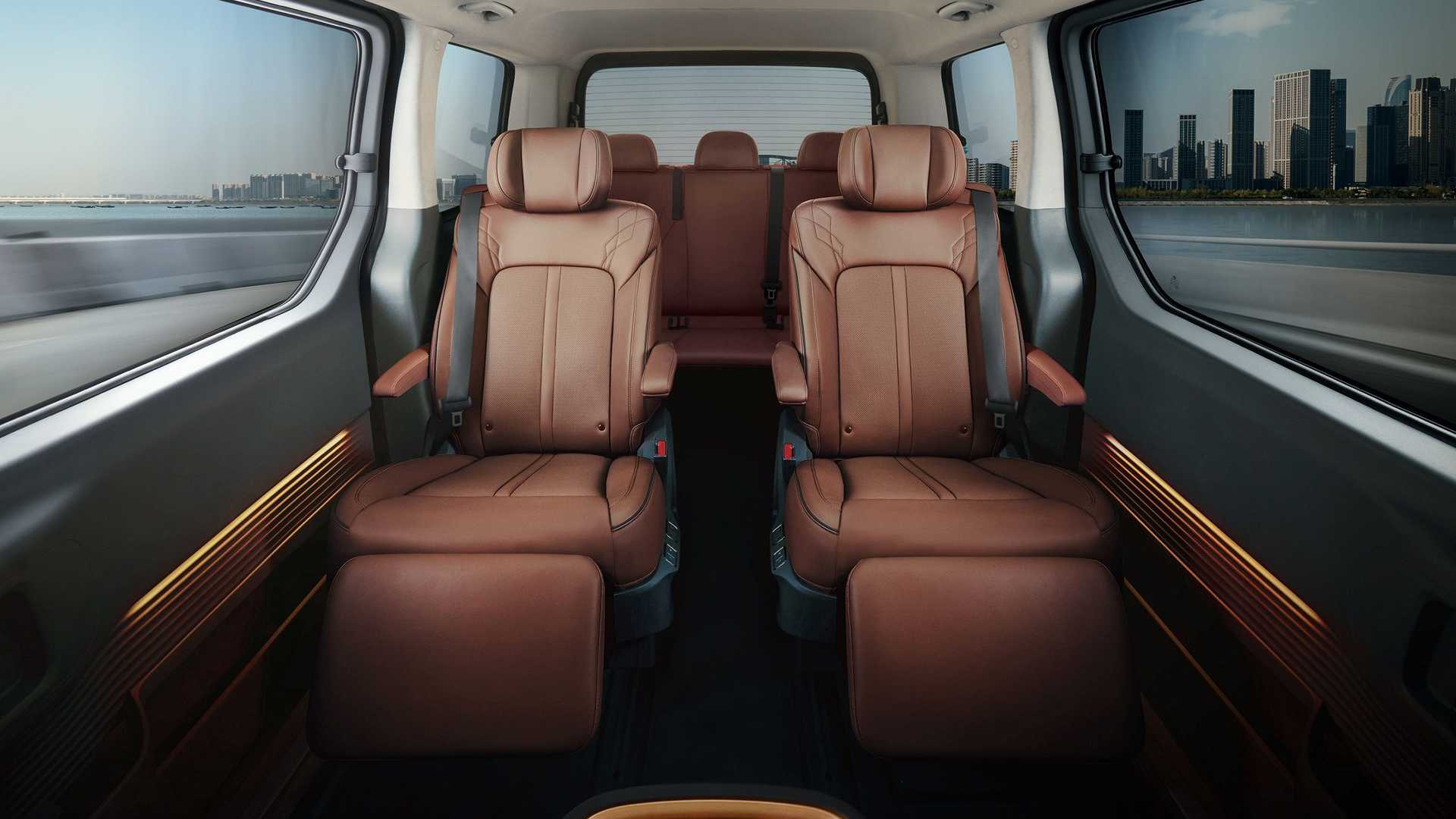 Hyundai staria фото салона