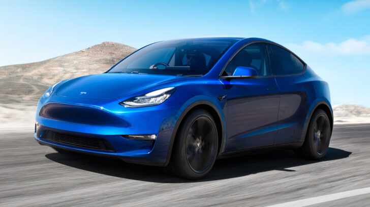 В Китае начались продажи самой доступной версии электрокара Tesla Model Y