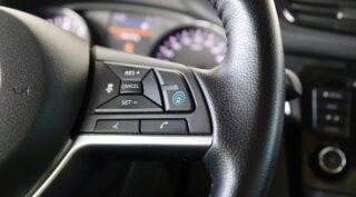 Кнопки системы Nissan ProPilot. Фото Nissan
