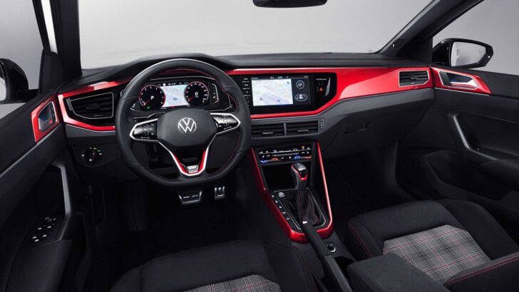 Интерьер Volkswagen Polo GTI