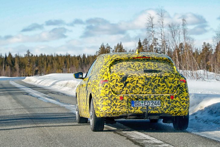 Прототип новой Opel Astra