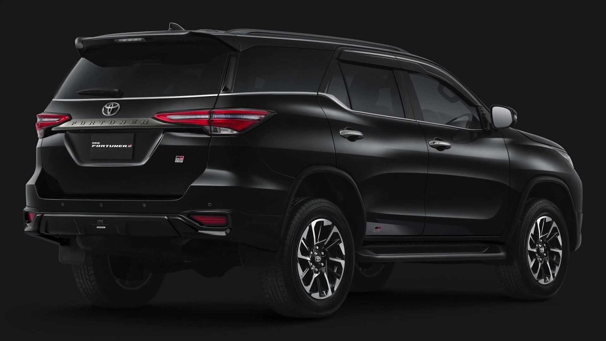 Toyota Fortuner Sport