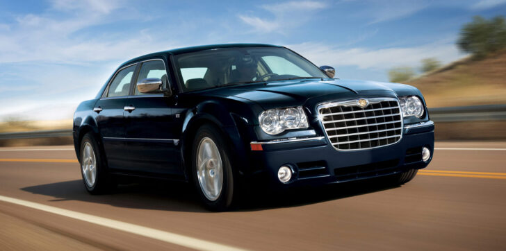 Chrysler может снять с производства седан Chrysler 300 в 2023 году