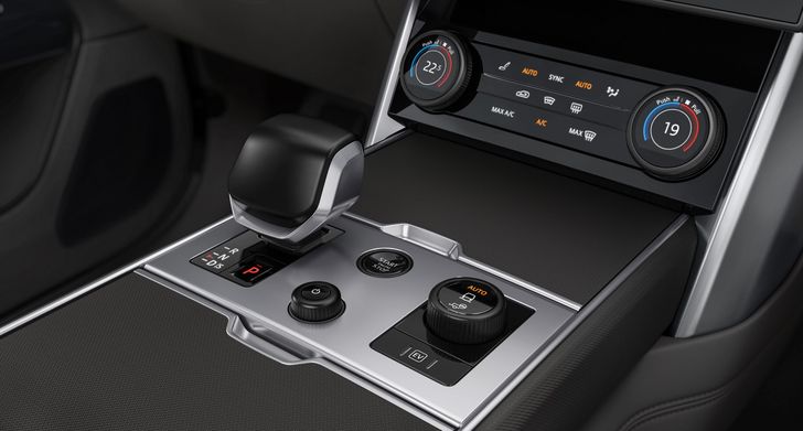 Интерьер Land Rover Range Rover SV