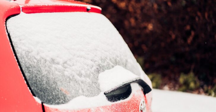 Названы пять частых причин, по которым автомобиль может не завестись в мороз