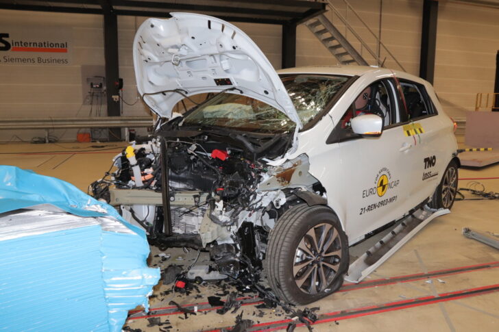 Две модели Renault показали неудовлетворительные результаты в краш-тестах Euro NCAP