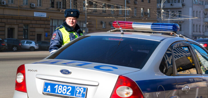 ГИБДД в России сможет запретить автомобилям с дефектами лобового стекла ездить по дорогам