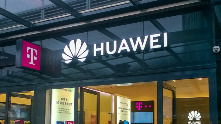 Компания Huawei отказалась от планов по выпуску собственного электромобиля