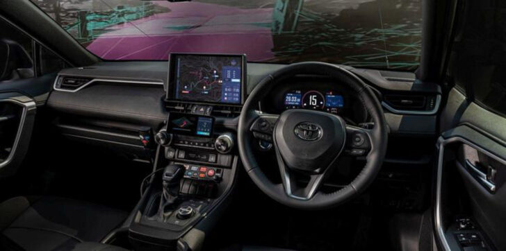 Интерьер Toyota RAV4 5D Adventure 2022
