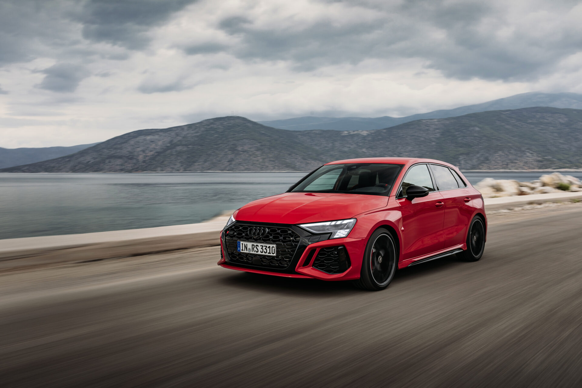 Audi rs3 черная