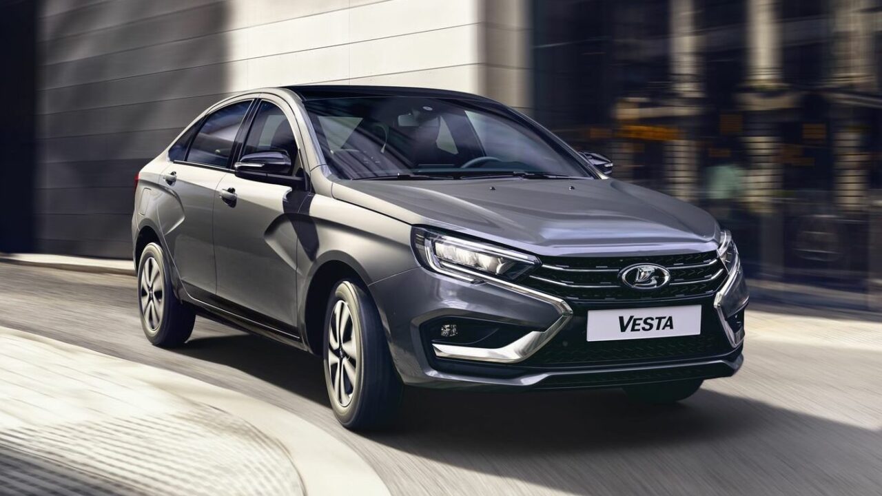 Соцсети: АвтоВАЗ может отложить возвращение LADA Vesta — Автоновости дня