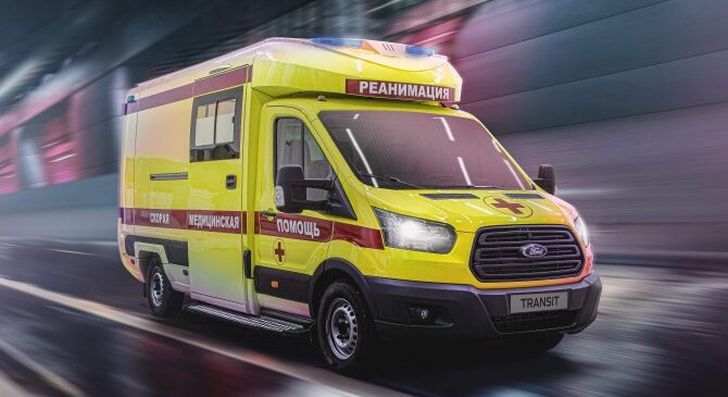 В РФ начались продажи автомобилей скорой помощи Ford Transit нового поколения
