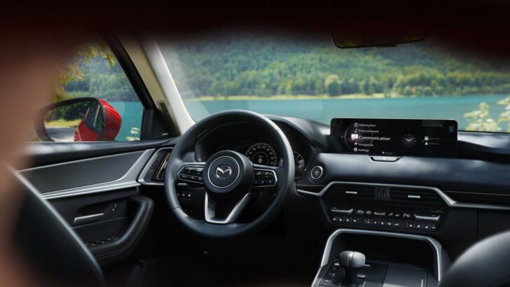 Интерьер Mazda CX-60. Фото Mazda