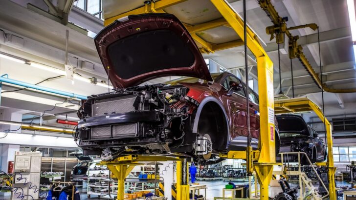 «Автотор» остановит производство автомобилей почти на месяц в мае 2022 года