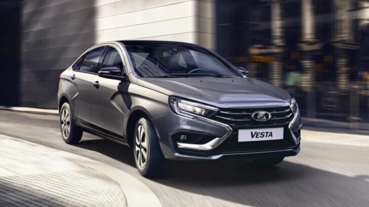Соцсети: АвтоВАЗ возобновляет сборку «богатых» LADA Vesta