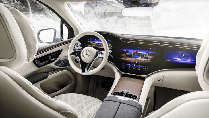 Интерьер Mercedes-Benz EQS SUV. Фото Mercedes-Benz