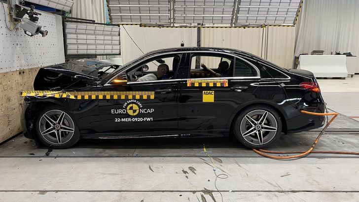 Краш-тест Mercedes-Benz C-Class