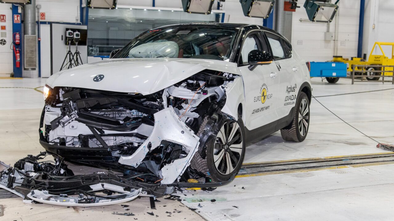 Euro NCAP проверил в краш-тестах два хэтчбека, седан, минивэн и кроссовер —  Автоновости дня