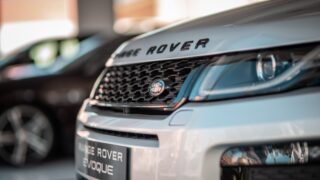 Range Rover Evoque. Фото Zakaria Zayane / Unsplash