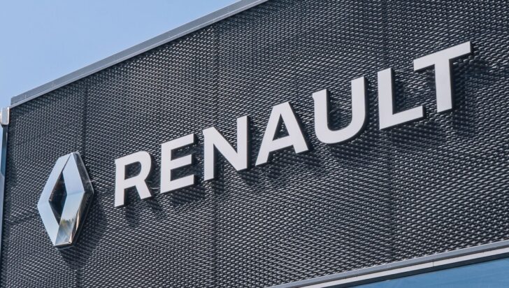 Официальный сайт Renault в России прекратил работу