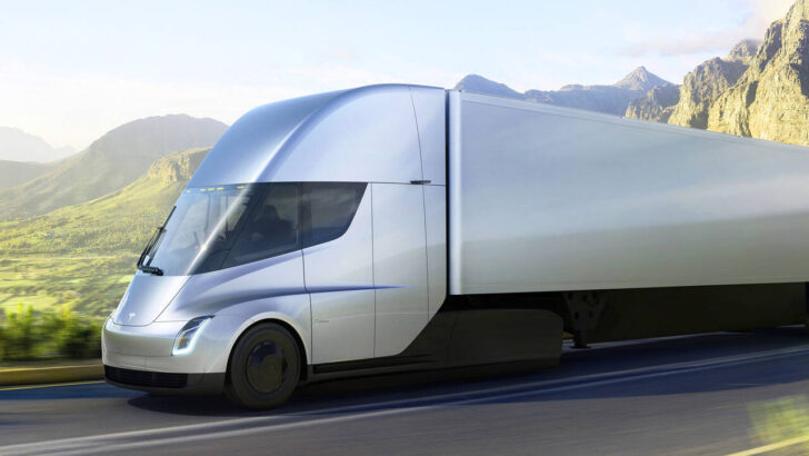 Компания Tesla начала прием заказов на электрический грузовик Semi