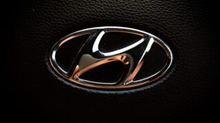 Логотип Hyundai. Фото The Punisher / Unsplash