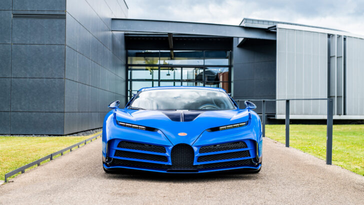 Компания Bugatti выпустила минимум 80 гиперкаров в 2022 году