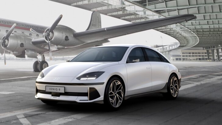 Компания Hyundai представила новый электрический седан Hyundai Ioniq 6 2023 года