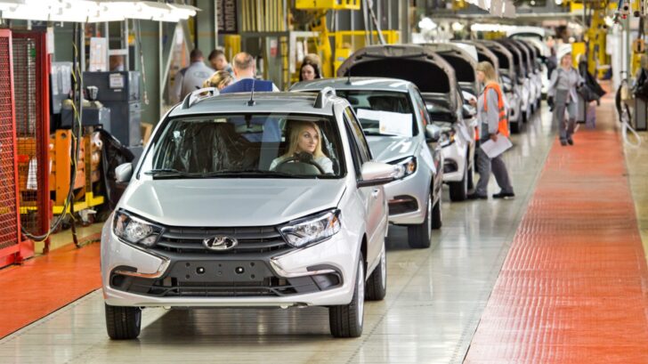Автоконцерн АВТОВАЗ возобновил производство автомобилей с 8 июня 2022 года
