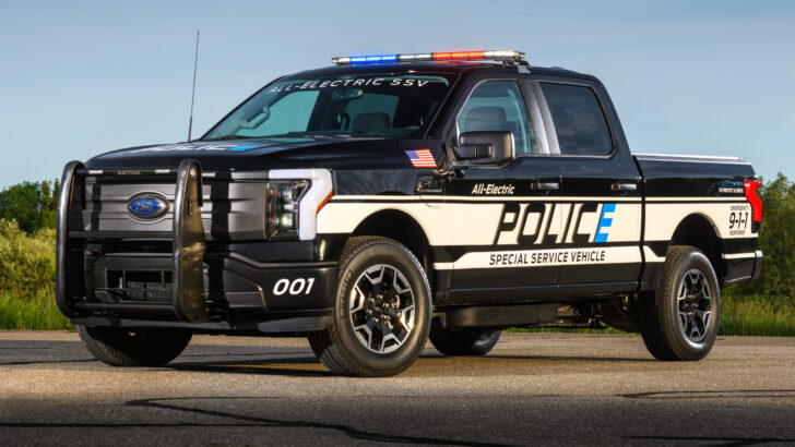 Представлен Ford F-150 Lightning Pro SSV 2023: первый электрический пикап для полиции