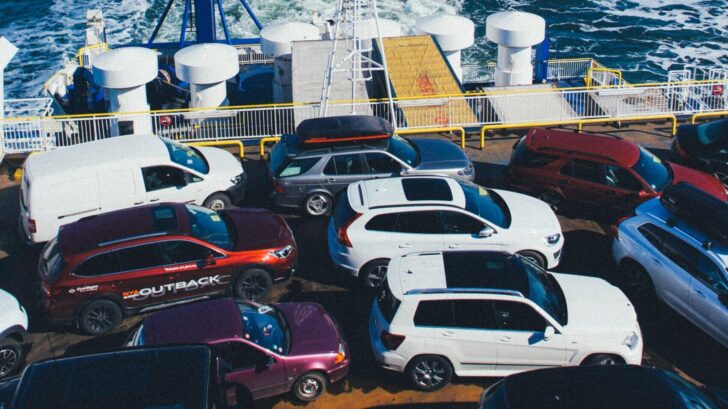 Морские порты в РФ с трудом справляются с импортом автомашин из Японии в 2022 году